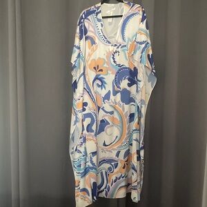 MAKE AN OFFER!
Silk Elegant Multicolor Women's Dress / cover up size M/L